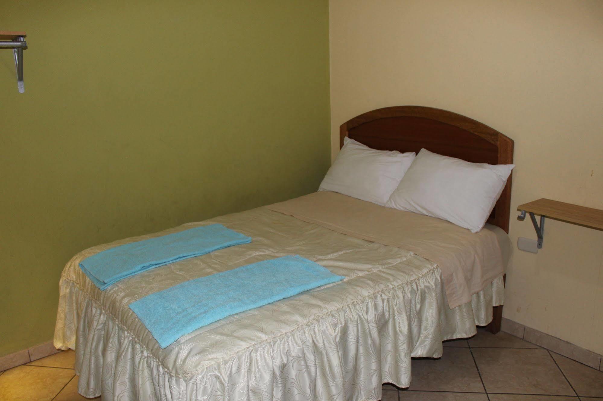Posada De Percybal Lago Inn Puno Eksteriør bilde